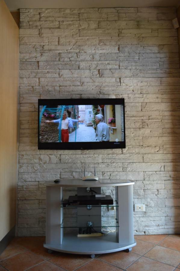 Il Melograno B&B Apartament Роэ Экстерьер фото