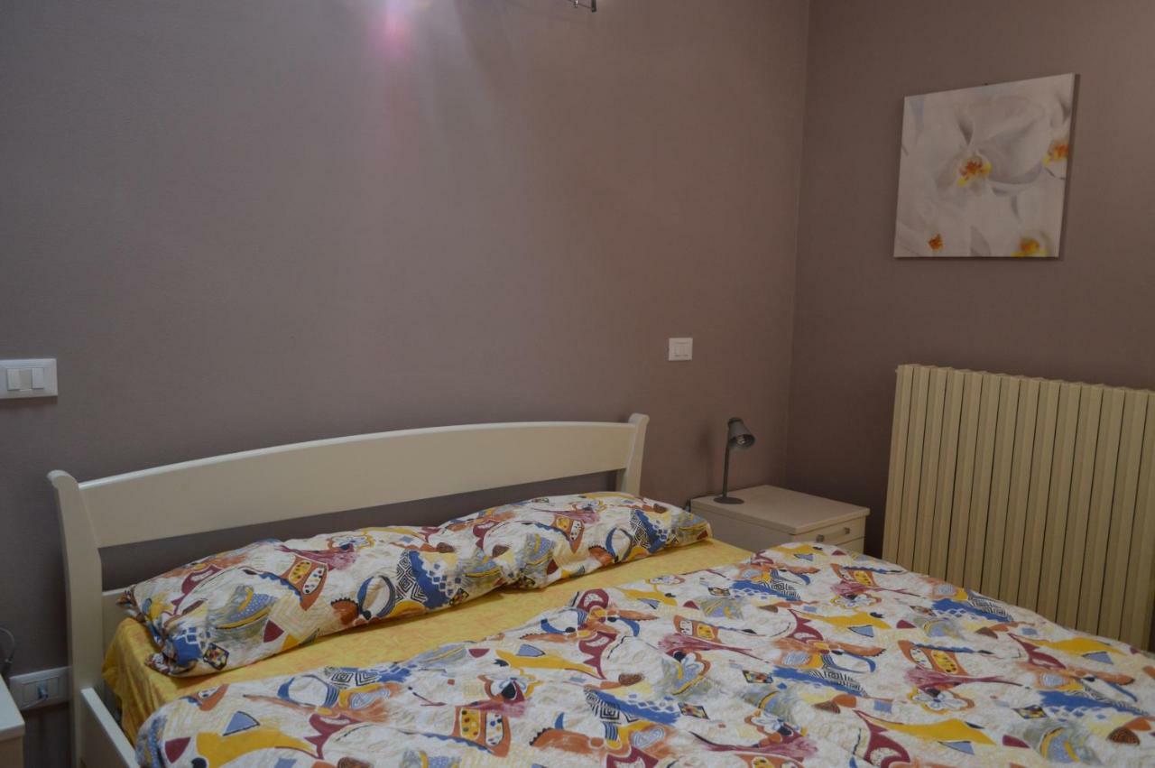 Il Melograno B&B Apartament Роэ Экстерьер фото