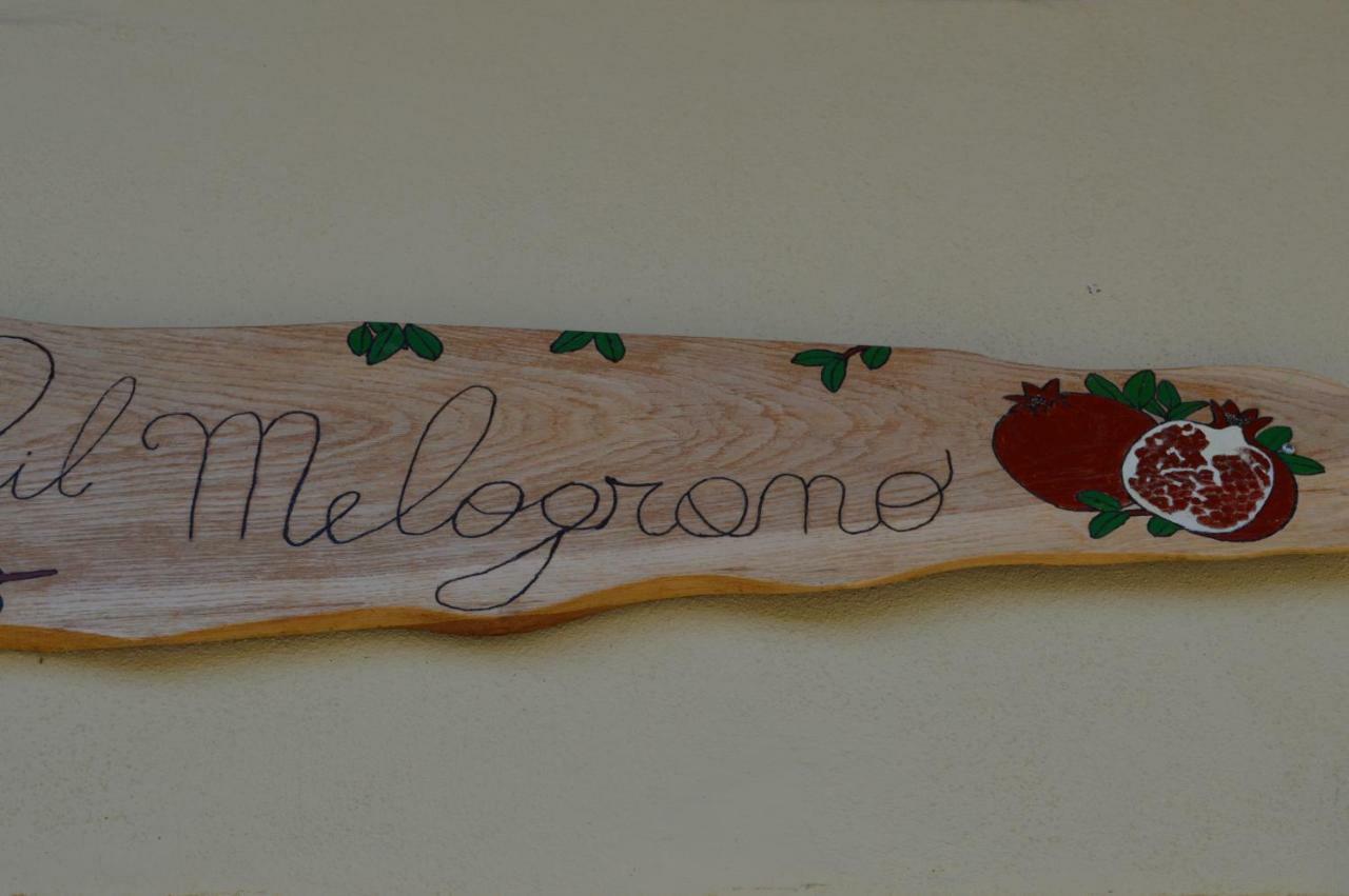 Il Melograno B&B Apartament Роэ Экстерьер фото